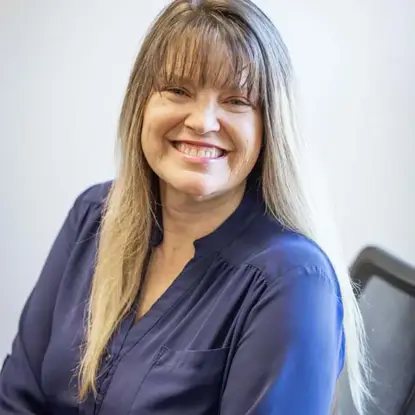 Angela  Schlueter Photo